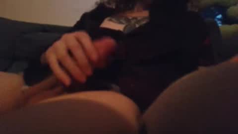 Snapshot of samuskaiser chatting on 10.12.25 samuskaiser online show from 10.12.25