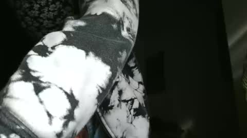 Snapshot of samuskaiser chatting on 11.10.25 samuskaiser online show from 11.10.25