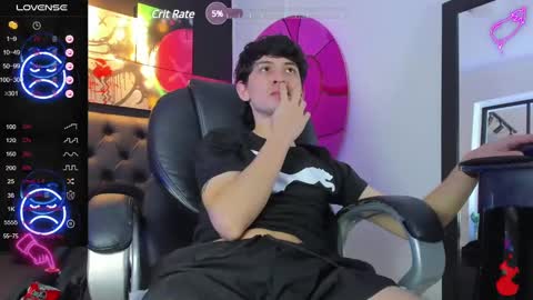 Snapshot of santi_delacruz chatting on 01.31.25 santi online show from 01.31.25