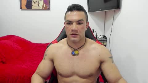 Snapshot of santi_pastori chatting on 09.30.25 santi_pastori online show from 09.30.25