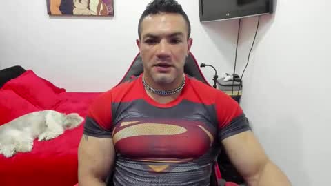 Snapshot of santi_pastori chatting on 11.06.25 santi_pastori online show from 11.06.25