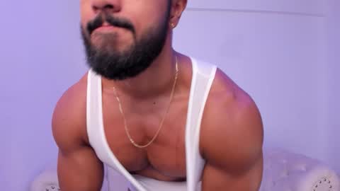 santiago_huntt online show from 10.13.25