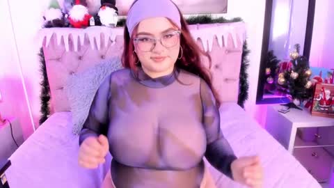 Snapshot of sara_ariass chatting on 12.20.24 SARA ARIAS online show from 12.20.24
