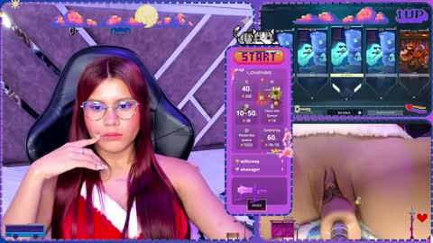 Snapshot of sara_hil chatting on 12.11.24 Sara online show from 12.11.24