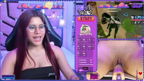 Snapshot of sara_hil chatting on 12.31.24 Sara online show from 12.31.24