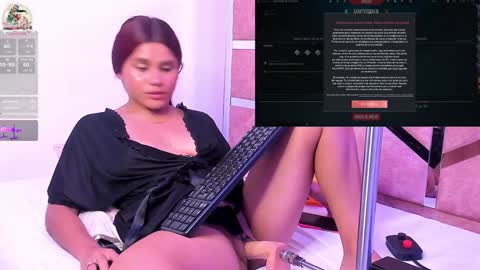 Snapshot of sara_hil chatting on 12.31.24 Sara online show from 12.31.24