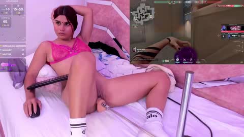 Snapshot of sara_hil chatting on 01.07.25 Sara online show from 01.07.25