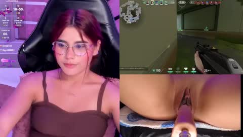 Snapshot of sara_hil chatting on 02.18.25 Sara online show from 02.18.25