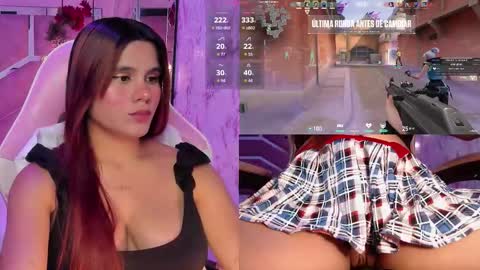 Snapshot of sara_hil chatting on 09.23.25 Sara online show from 09.23.25