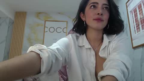 Snapshot of sara_lopez_s chatting on 09.09.25 Sara online show from 09.09.25