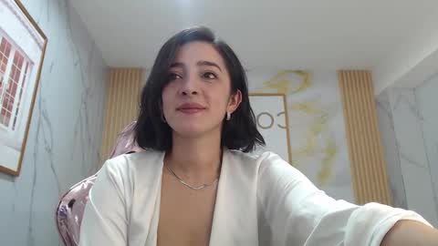 Snapshot of sara_lopez_s chatting on 09.22.25 Sara online show from 09.22.25