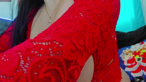 Snapshot of sara_murrayx chatting on 12.28.24 sara online show from 12.28.24