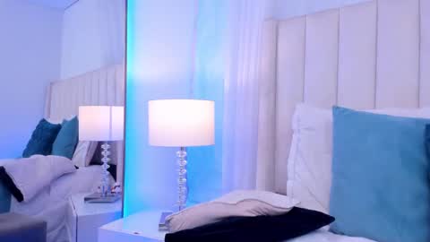 Snapshot of sara_sanders chatting on 09.27.25 sara_sanders online show from 09.27.25