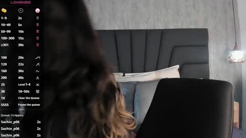 Snapshot of sara_stone17 chatting on 01.29.25  -  online show from 01.29.25