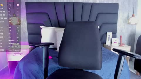 Snapshot of sara_stone17 chatting on 02.03.25  -  online show from 02.03.25