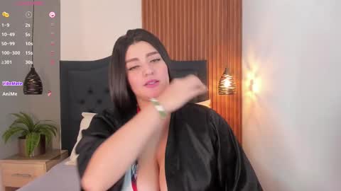 Snapshot of sara_stone17 chatting on 03.04.25  -  online show from 03.04.25