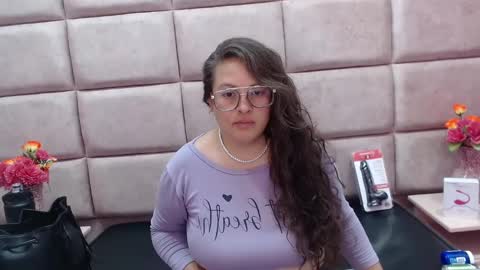 Snapshot of sara_thonson_ chatting on 02.09.25 sara_thonson_ online show from 02.09.25