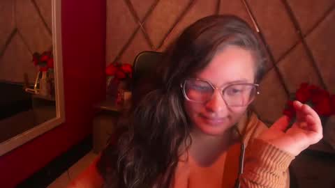 Snapshot of sara_thonson_ chatting on 10.01.25 sara_thonson_ online show from 10.01.25