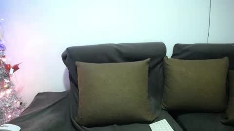 Snapshot of sara_winehouse1 chatting on 12.24.24 1 online show from 12.24.24