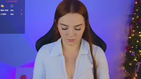 Snapshot of sarah_swtt chatting on 12.29.24 - next broadcast 28 nov 7 pm Col online show from 12.29.24