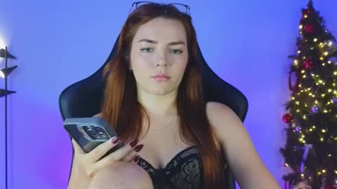 Snapshot of sarah_swtt chatting on 01.18.25 - next broadcast 28 nov 7 pm Col online show from 01.18.25