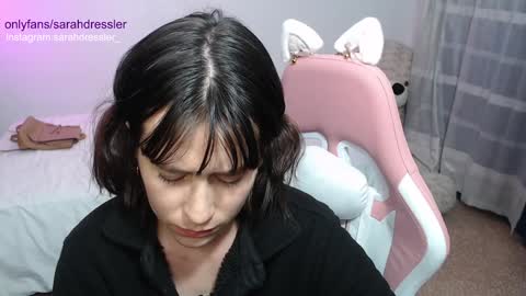 Snapshot of sarahdressler chatting on 01.22.25 sarahdressler online show from 01.22.25