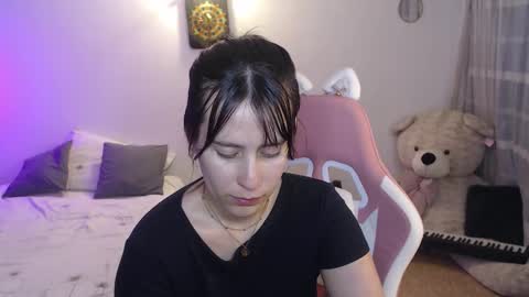 Snapshot of sarahdressler chatting on 09.15.25 sarahdressler online show from 09.15.25