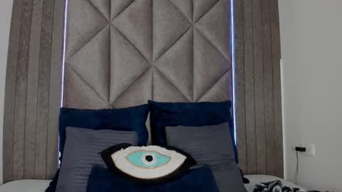 Snapshot of sarahevans__ chatting on 01.07.25 Sarah Evans online show from 01.07.25