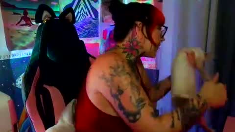 Snapshot of saraht666 chatting on 10.19.25 Sarah T online show from 10.19.25