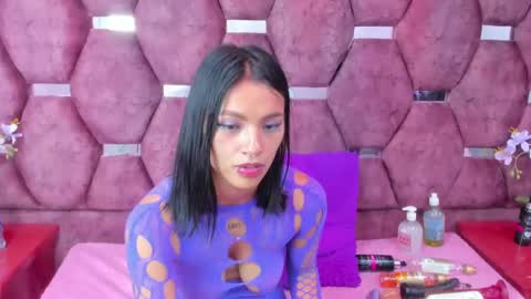 Snapshot of saraloveee_ chatting on 02.06.25 Sarita  online show from 02.06.25