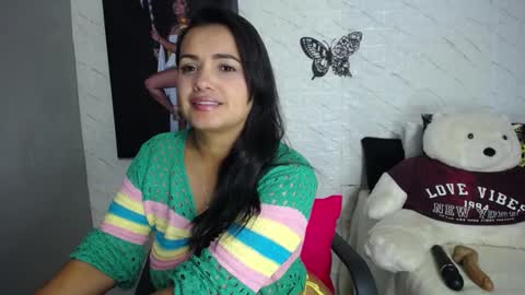 Snapshot of saritatellez chatting on 09.30.25 Sarita Tellez online show from 09.30.25