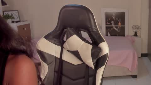 Snapshot of savannahwildee chatting on 12.11.24 Savannahwildee online show from 12.11.24