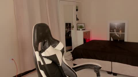 Snapshot of savannahwildee chatting on 12.16.24 Savannahwildee online show from 12.16.24