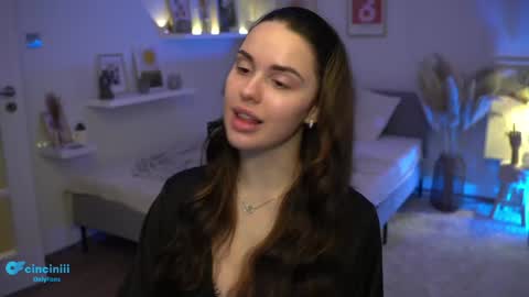 Snapshot of savvage_play chatting on 01.09.25 Naomi online show from 01.09.25