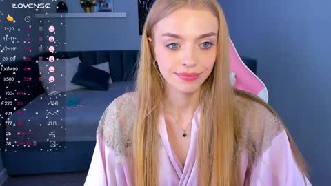 Snapshot of sayl0r_moon chatting on 12.18.24 Kira GMT 7 Mon Thu-Sun 0800am-0200pm online show from 12.18.24