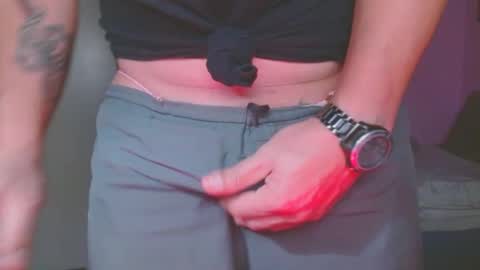 Snapshot of sbutter chatting on 12.04.24 sbutter online show from 12.04.24