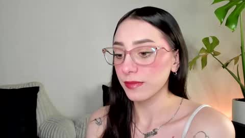 Snapshot of scarett_jackson chatting on 02.22.25 Scarett Jackson online show from 02.22.25