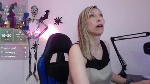 Snapshot of scarlett_079 chatting on 11.05.25 Scarlett online show from 11.05.25