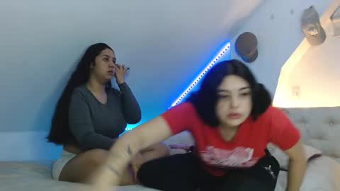 Scarlett and Jazmin online show from 10.17.25