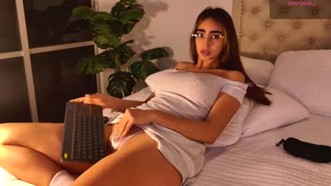 Snapshot of scarlett_grand chatting on 09.20.25 Scarlett Grand online show from 09.20.25