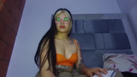 Snapshot of scarlett_johhns chatting on 10.02.25 scarlett_johhns online show from 10.02.25