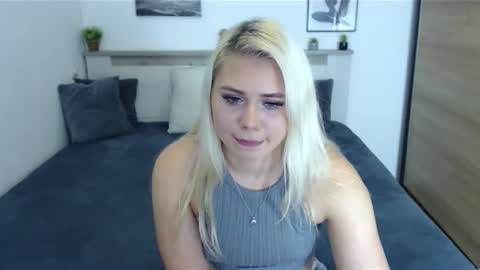 Snapshot of scarlettblue22 chatting on 11.10.25 Hi there guys My pleasure in your hands pvt is open online show from 11.10.25