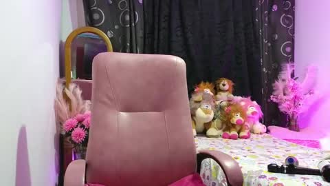 Snapshot of scarletteowens chatting on 12.25.24 Scarlette online show from 12.25.24