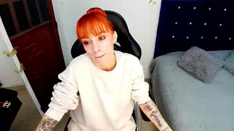 Snapshot of scarlettmilf_cg chatting on 09.10.25 Scarlett online show from 09.10.25