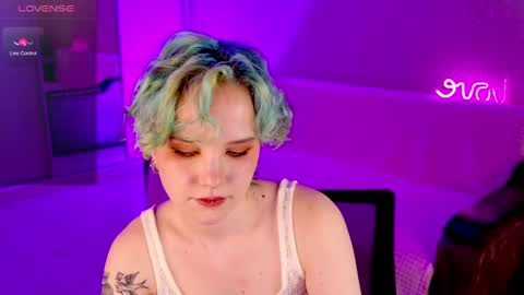 Snapshot of school_love chatting on 03.10.25 Rina online show from 03.10.25