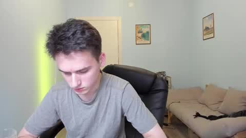 Snapshot of scooby_r chatting on 03.03.25 Thomas brunette and Alex blond online show from 03.03.25