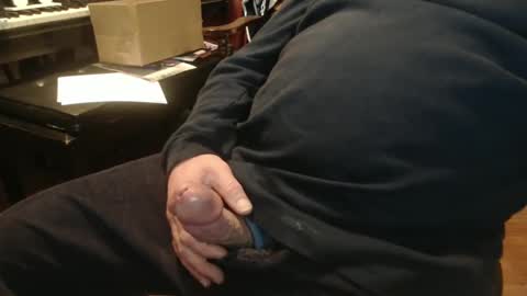 Snapshot of scottbearfun chatting on 02.04.25 scottbearfun online show from 02.04.25