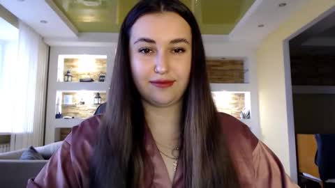 Snapshot of sea_cocktail chatting on 12.17.24 Elizabeth  online show from 12.17.24