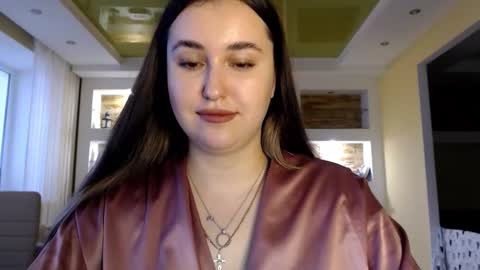 Snapshot of sea_cocktail chatting on 12.23.24 Elizabeth  online show from 12.23.24