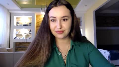 Snapshot of sea_cocktail chatting on 02.03.25 Elizabeth  online show from 02.03.25